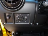 2005 Hummer H2 SUV Controls