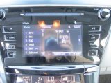 2015 Toyota Prius v Five Controls