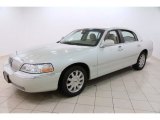 2007 Lincoln Town Car Signature Limited Front 3/4 View