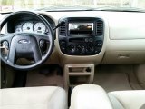2004 Ford Escape XLS V6 4WD Dashboard
