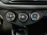 2015 Toyota Yaris 5-Door L Controls