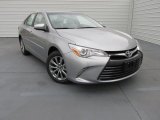 2015 Toyota Camry XLE Front 3/4 View
