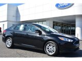 2015 Tuxedo Black Metallic Ford Focus SE Sedan #101887111