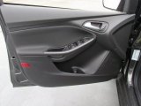 2015 Ford Focus SE Sedan Door Panel