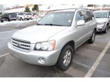 2002 Toyota Highlander V6 4WD Front 3/4 View