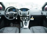 2014 Ford Focus SE Hatchback Dashboard