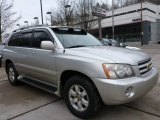 2002 Toyota Highlander V6 Front 3/4 View