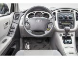 2005 Toyota Highlander I4 Gray Interior