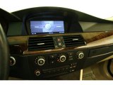 2009 BMW 5 Series 528xi Sedan Controls
