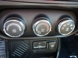 2015 Jeep Renegade Latitude Controls