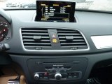 2015 Audi Q3 2.0 TFSI Premium Plus quattro Controls