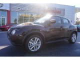 2015 Bordeaux Black Nissan Juke S #102692568