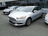 2014 Ford Fusion S Front 3/4 View