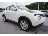 2015 Nissan Juke S Front 3/4 View