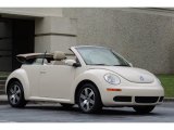 2006 Volkswagen New Beetle 2.5 Convertible Front 3/4 View