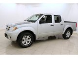 2012 Nissan Frontier SV Crew Cab 4x4 Front 3/4 View