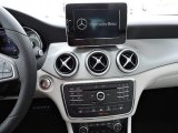 2015 Mercedes-Benz CLA 250 4Matic Controls