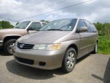 2004 Honda Odyssey EX-L Front 3/4 View