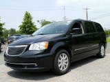 2015 Brilliant Black Crystal Pearl Chrysler Town & Country Touring #104715153