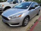 2015 Ford Focus S Sedan Front 3/4 View
