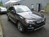 2016 BMW X4 xDrive28i Front 3/4 View