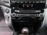 2015 Toyota Land Cruiser  Controls