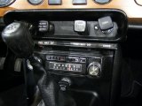 1974 Triumph TR6  Controls