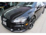 2016 Audi RS 7 4.0 TFSI quattro Front 3/4 View