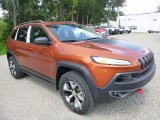 2015 Jeep Cherokee Trailhawk 4x4 Front 3/4 View