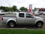 2010 Nissan Frontier LE Crew Cab 4x4 Exterior