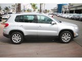2009 Volkswagen Tiguan SE 4Motion Exterior
