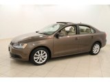 2011 Volkswagen Jetta SE Sedan Front 3/4 View