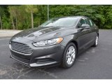 2016 Magnetic Metallic Ford Fusion SE #106050138