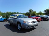 2007 Subaru Outback 2.5i Limited Wagon Front 3/4 View