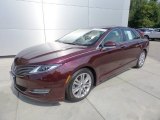 2013 Lincoln MKZ 2.0L EcoBoost FWD Front 3/4 View
