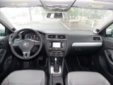 2013 Volkswagen Jetta Hybrid SEL Premium Dashboard