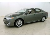 2013 Toyota Camry XLE V6 Front 3/4 View