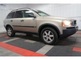 2004 Volvo XC90 T6 AWD Front 3/4 View