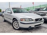 2004 Volvo S60 2.4 Front 3/4 View