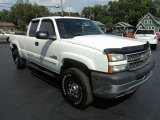 2005 Chevrolet Silverado 2500HD LS Extended Cab 4x4 Front 3/4 View