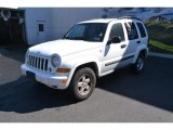 2007 Jeep Liberty Sport 4x4 Front 3/4 View