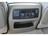 2016 GMC Yukon XL SLT 4WD Controls