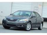 2007 Toyota Camry XLE Front 3/4 View
