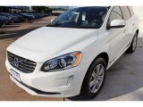2016 Volvo XC60 T6 Drive-E Front 3/4 View