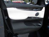 2016 BMW X6 xDrive35i Door Panel