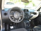 2016 Jeep Patriot Sport Dashboard
