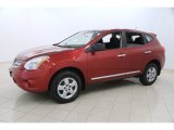 2013 Nissan Rogue S AWD Front 3/4 View