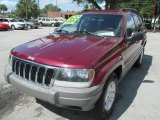 2002 Jeep Grand Cherokee Laredo 4x4 Front 3/4 View