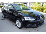 2013 Volkswagen Jetta SE Sedan Front 3/4 View