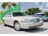 2008 Lincoln Town Car Signature Limited Front 3/4 View